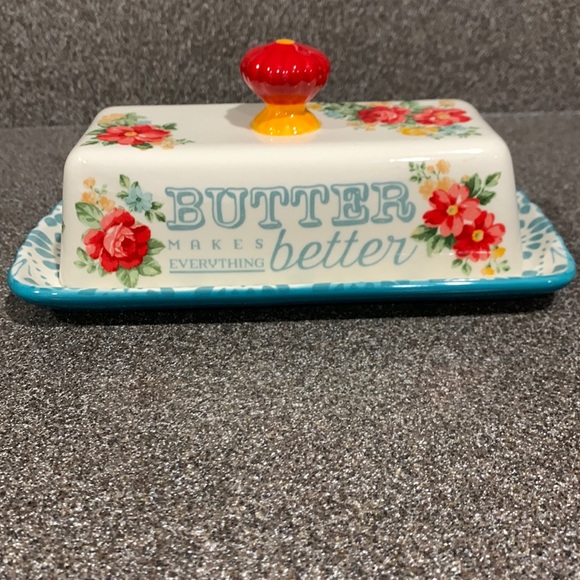 EUC Pioneer Woman butter dish, $22 - Picture 1 of 4